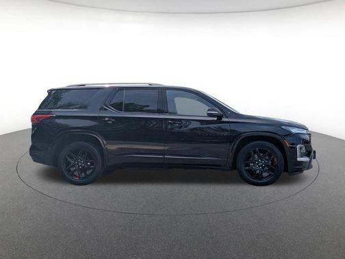 Mosaic Black Metallic 2023 Chevrolet Traverse Premier