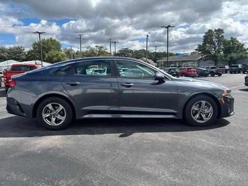 2022 Kia K5 LXS