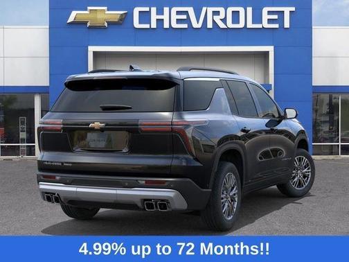 Mosaic Black Metallic 2026 Chevrolet Traverse LT
