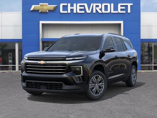 Mosaic Black Metallic 2026 Chevrolet Traverse LT
