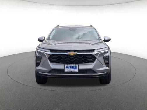 Sterling Gray Metallic 2025 Chevrolet Trax LT