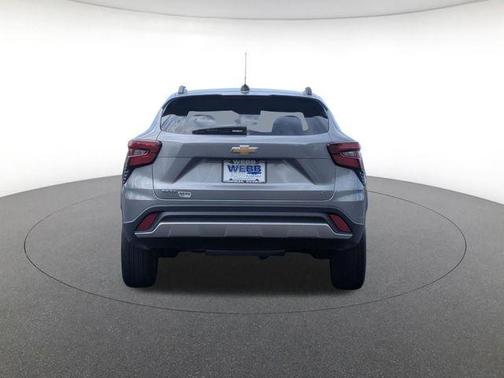 Sterling Gray Metallic 2025 Chevrolet Trax LT
