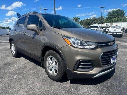 Stone Gray Metallic 2020 Chevrolet Trax LT