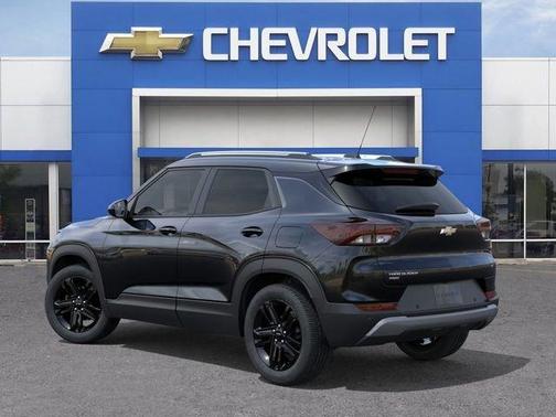 Mosaic Black Metallic 2026 Chevrolet Trailblazer LT