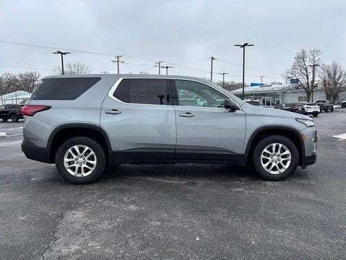 2023 Chevrolet Traverse LS