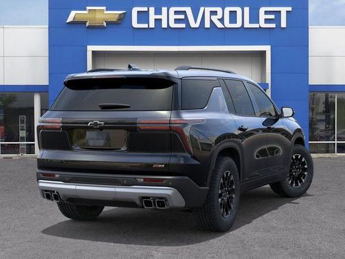 Mosaic Black Metallic 2026 Chevrolet Traverse Z71