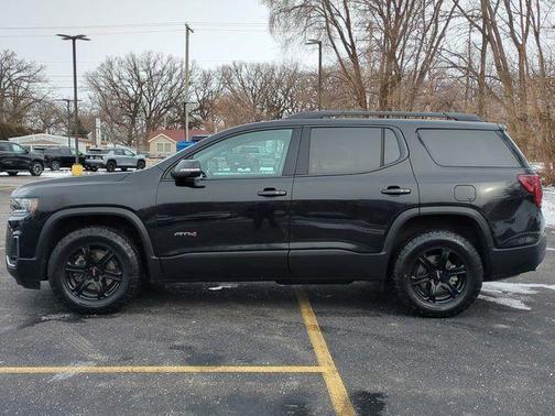 2023 GMC Acadia AT4
