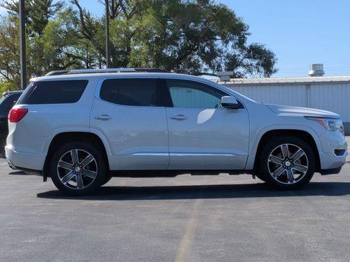 White Frost Tri-Coat 2018 GMC Acadia Denali