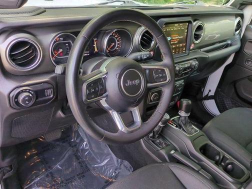 2023 Jeep Gladiator Overland