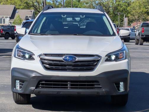 Crystal White Pearl 2020 Subaru Outback Premium