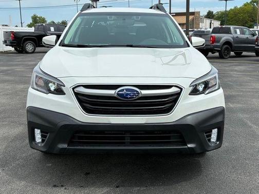 Crystal White Pearl 2020 Subaru Outback Premium