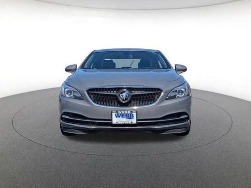 Pepperdust Metallic 2019 Buick LaCrosse Essence