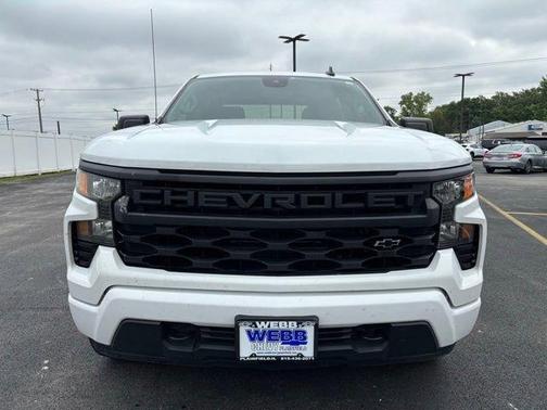 Summit White 2022 Chevrolet Silverado 1500 Custom
