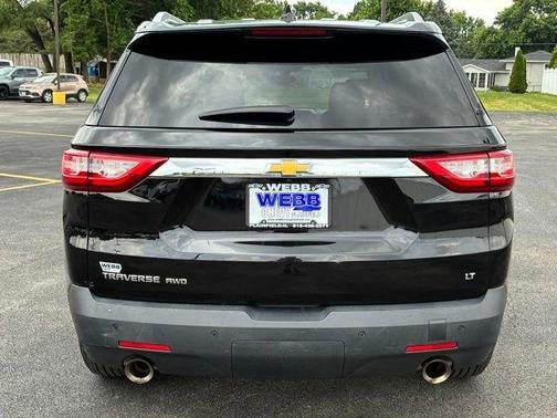 Mosaic Black Metallic 2018 Chevrolet Traverse LT Cloth