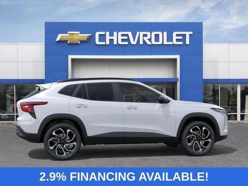 Summit White 2026 Chevrolet Trax 2RS