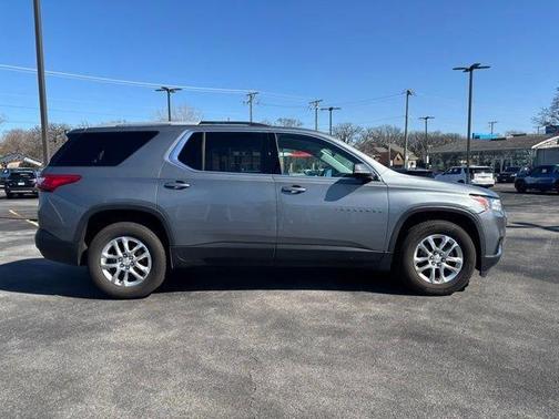 2018 Chevrolet Traverse LT Cloth