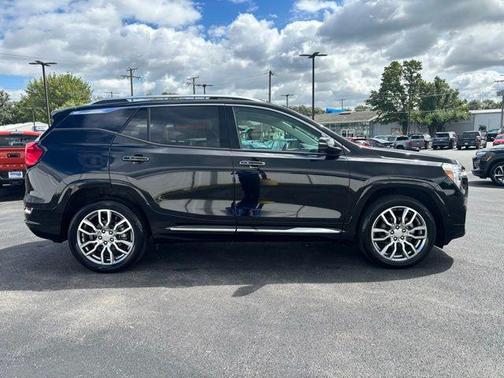 2023 GMC Terrain Denali