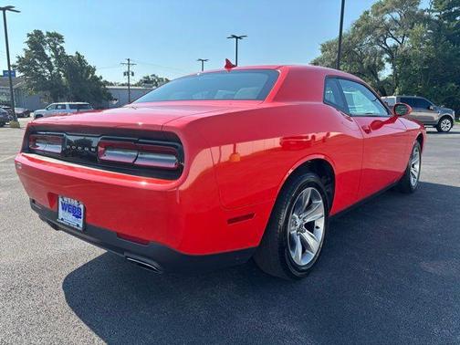 2016 Dodge Challenger SXT