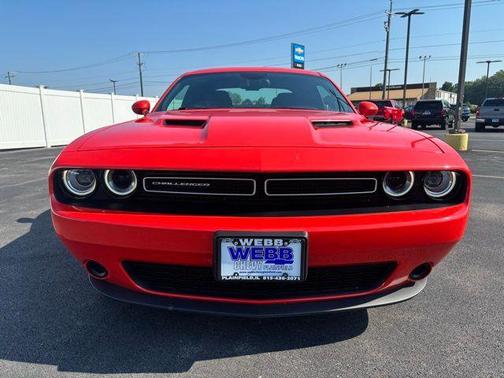2016 Dodge Challenger SXT