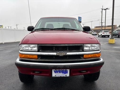 2000 Chevrolet S-10 LS Extended Cab