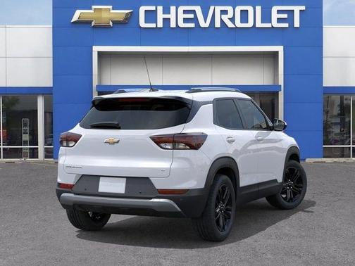 Summit White 2026 Chevrolet Trailblazer LT