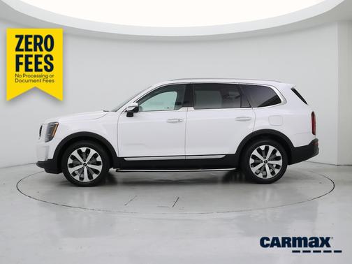 White 2022 Kia Telluride S