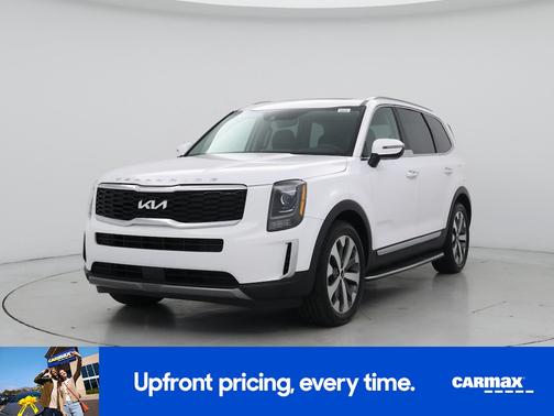 White 2022 Kia Telluride S