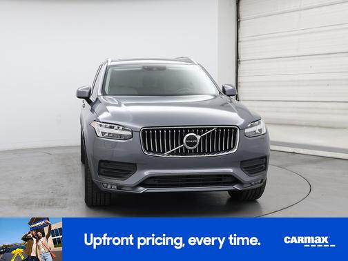 2020 Volvo XC90 T6 Momentum