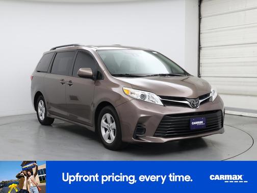 2020 Toyota Sienna LE