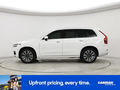 2022 Volvo XC90 T5 Momentum