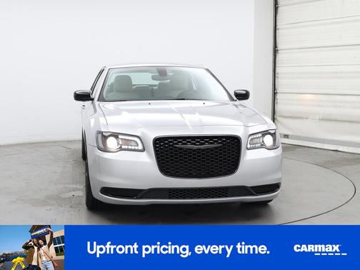 2023 Chrysler 300 Touring