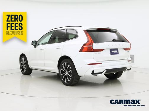 White 2024 Volvo XC60 B5 Plus Dark Theme