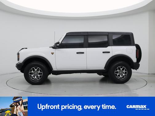 White 2022 Ford Bronco Badlands