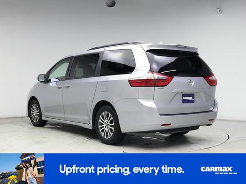 2020 Toyota Sienna XLE