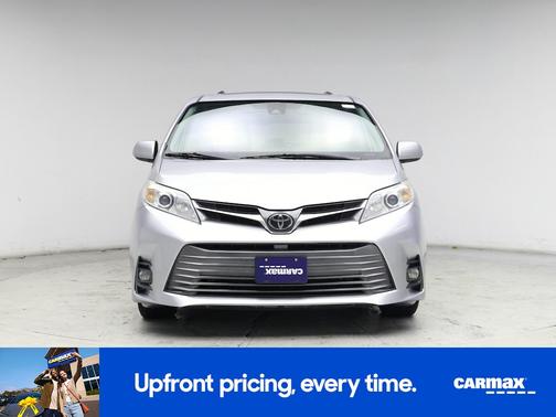 2020 Toyota Sienna XLE