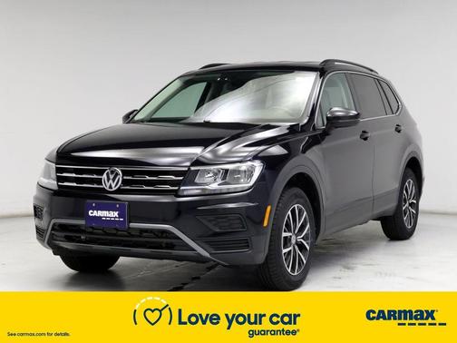 Photo 4 of 25 of 2019 Volkswagen Tiguan 2.0T SE