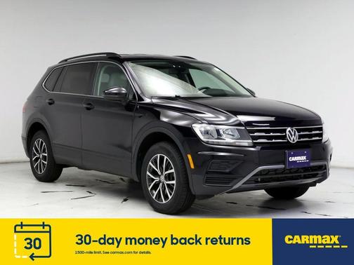 Photo 1 of 25 of 2019 Volkswagen Tiguan 2.0T SE