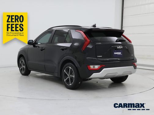 Black 2024 Kia Niro LX