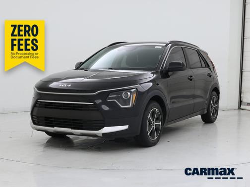 Black 2024 Kia Niro LX