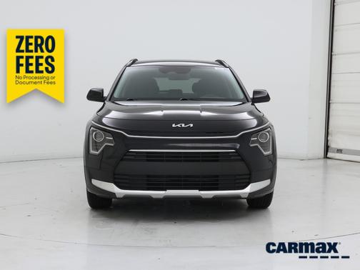 Black 2024 Kia Niro LX