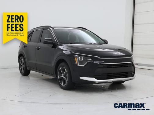 Black 2024 Kia Niro LX