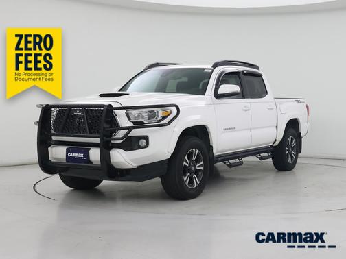 White 2019 Toyota Tacoma TRD Sport
