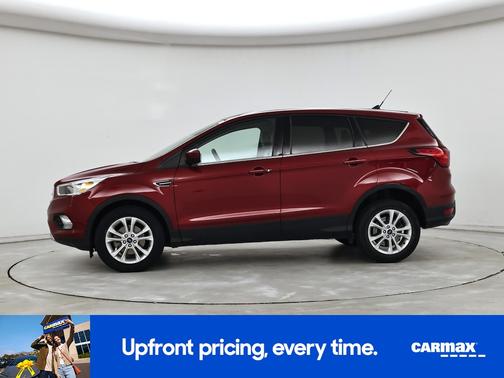 Red 2019 Ford Escape SE