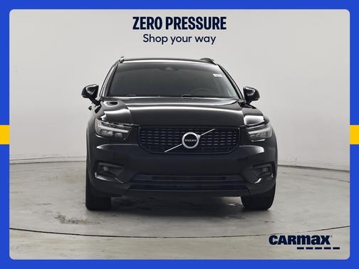 Black 2021 Volvo XC40 T5 R-Design