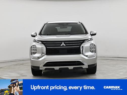 Silver 2022 Mitsubishi Outlander ES