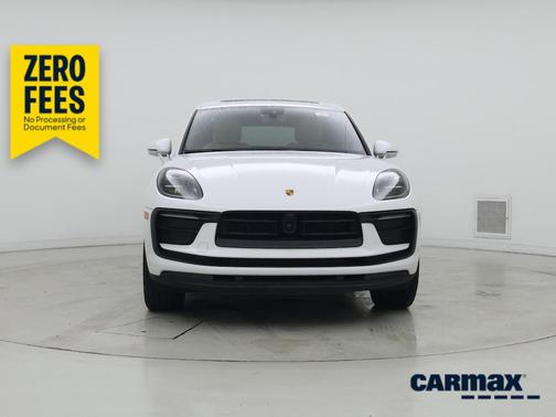 White 2023 Porsche Macan