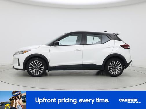 White 2022 Nissan Kicks SV