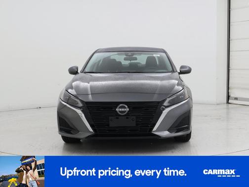 Gray 2023 Nissan Altima SV