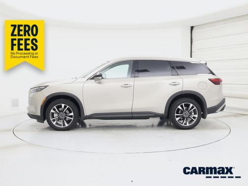 Silver 2023 INFINITI QX60 Luxe