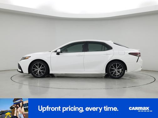 White 2021 Toyota Camry SE